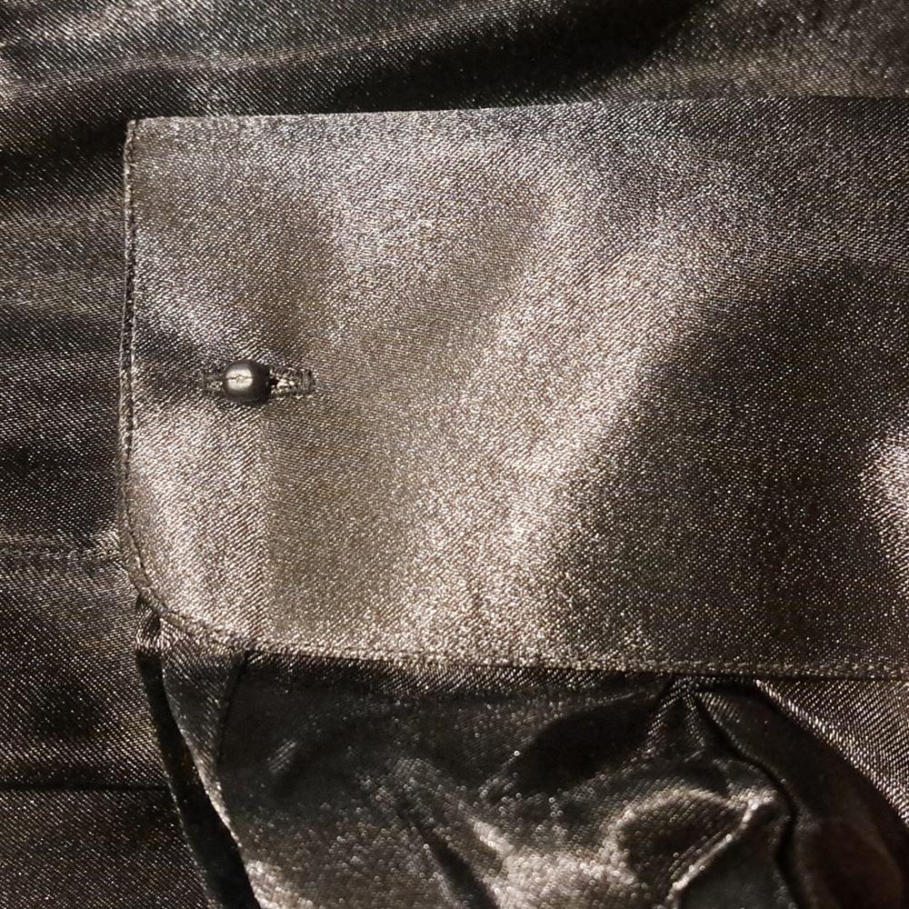 🩶Mens Shiny Black Satin Button-Up Dress Shirt Possibly unisex Sleek Shimmer - Picture 3 of 6
